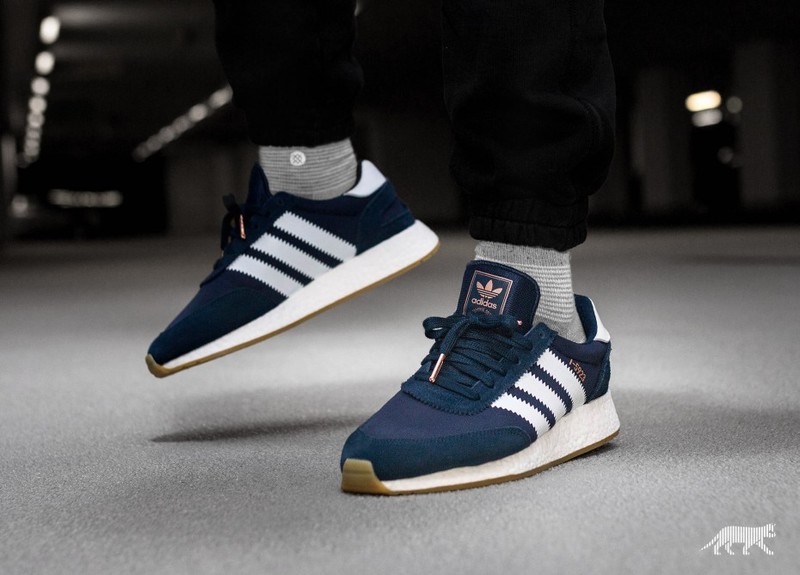 Adidas originals hotsell i-5923 boost 04